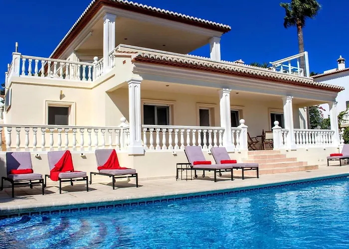 Villa With Heated Pool