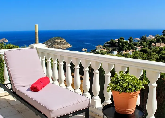 Villa With Heated Pool *